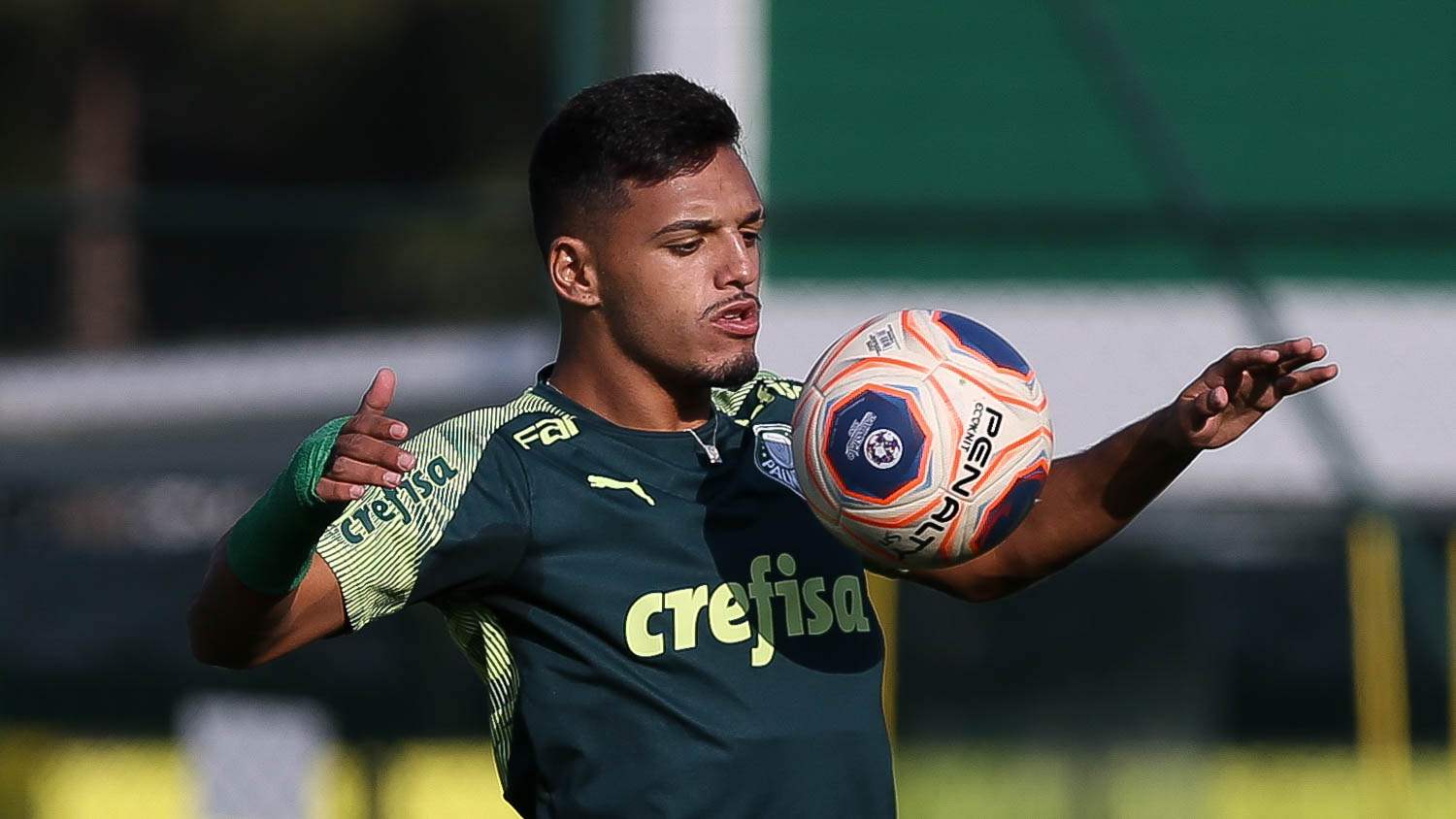 Gabriel Menino (Palmeiras) - Titular do Alviverde com apenas 19 anos. Tem grande potencial.