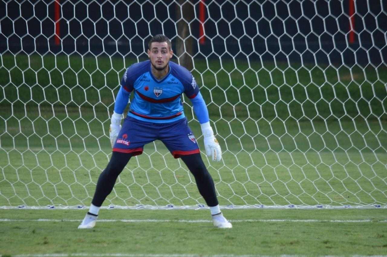 Sobe: O goleiro Jean fez pelo menos quatro grandes defesas no primeiro tempo evitando que o Vasco construísse uma boa vantagem / Desce: A defesa do Dragão deu muito espaço ao setor ofensivo do Vasco durante todo primeiro tempo e se não fosse o goleiro Jean, a equipe sairia em desvantagem dos primeiro 45 minutos.