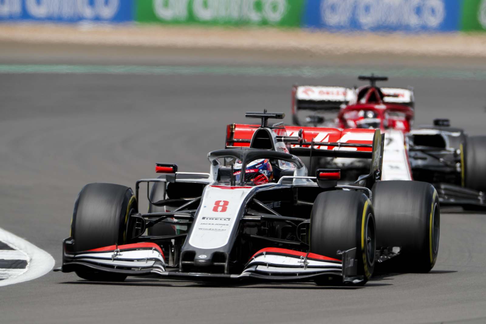 Romain Grosjean fez uma estratégia diferente, mas que não rendeu. Foi apenas 16º 