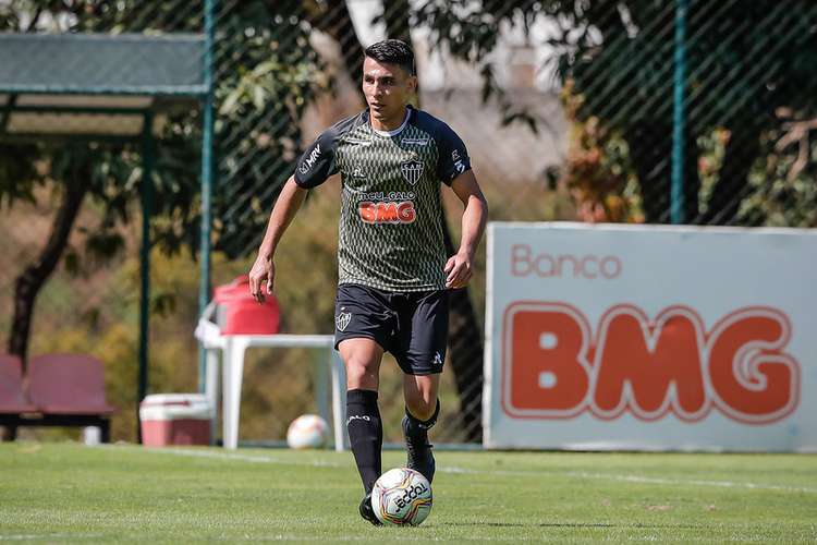 JUNIOR ALONSO - Atlético-MG (C$ 10,80): Ainda sem negativar em 2020, atua num Galo que teve a semana inteira para treinar e que deve estar mais inteiro fisicamente contra o Grêmio em casa. Chance de pontuar bem contra um Grêmio que está mais concentrado na Libertadores!