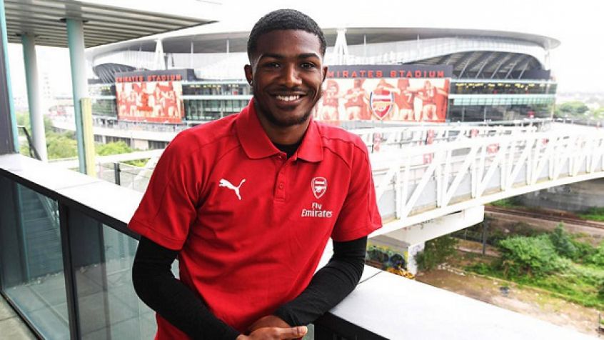 ESQUENTOU - De acordo com a Sky Sports, o Atlético de Madrid deve fazer uma grande proposta pelo ala do Arsenal, Maitland-Niles.