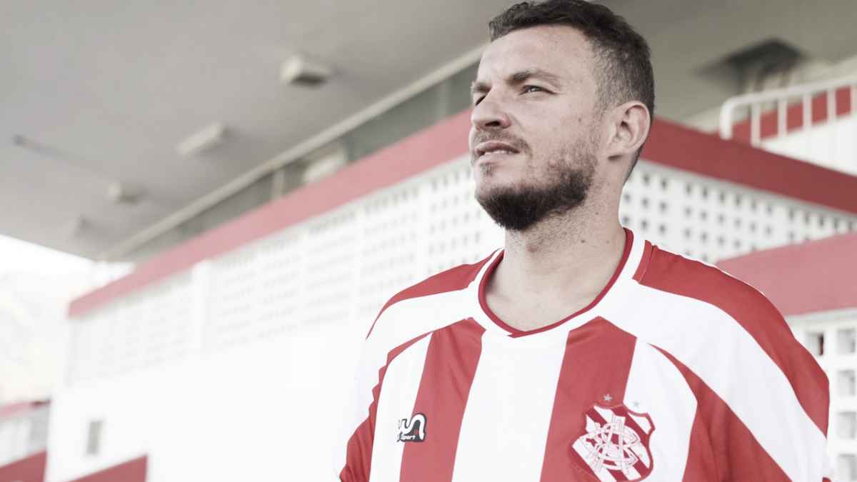 O Bangu anunciou a contratação Marcelo Mattos. O volante de 36 anos chega para a disputa da Série D do Campeonato Brasileiro. O veterano defendeu o Dom Bosco, do Mato Grosso, no primeiro semestre de 2020. Marcelo Mattos tem passagens por grandes clubes do Brasil, como Botafogo, Corinthians, Vasco e Vitória.  Foi campeão brasileiro em 2005, no Corinthians.