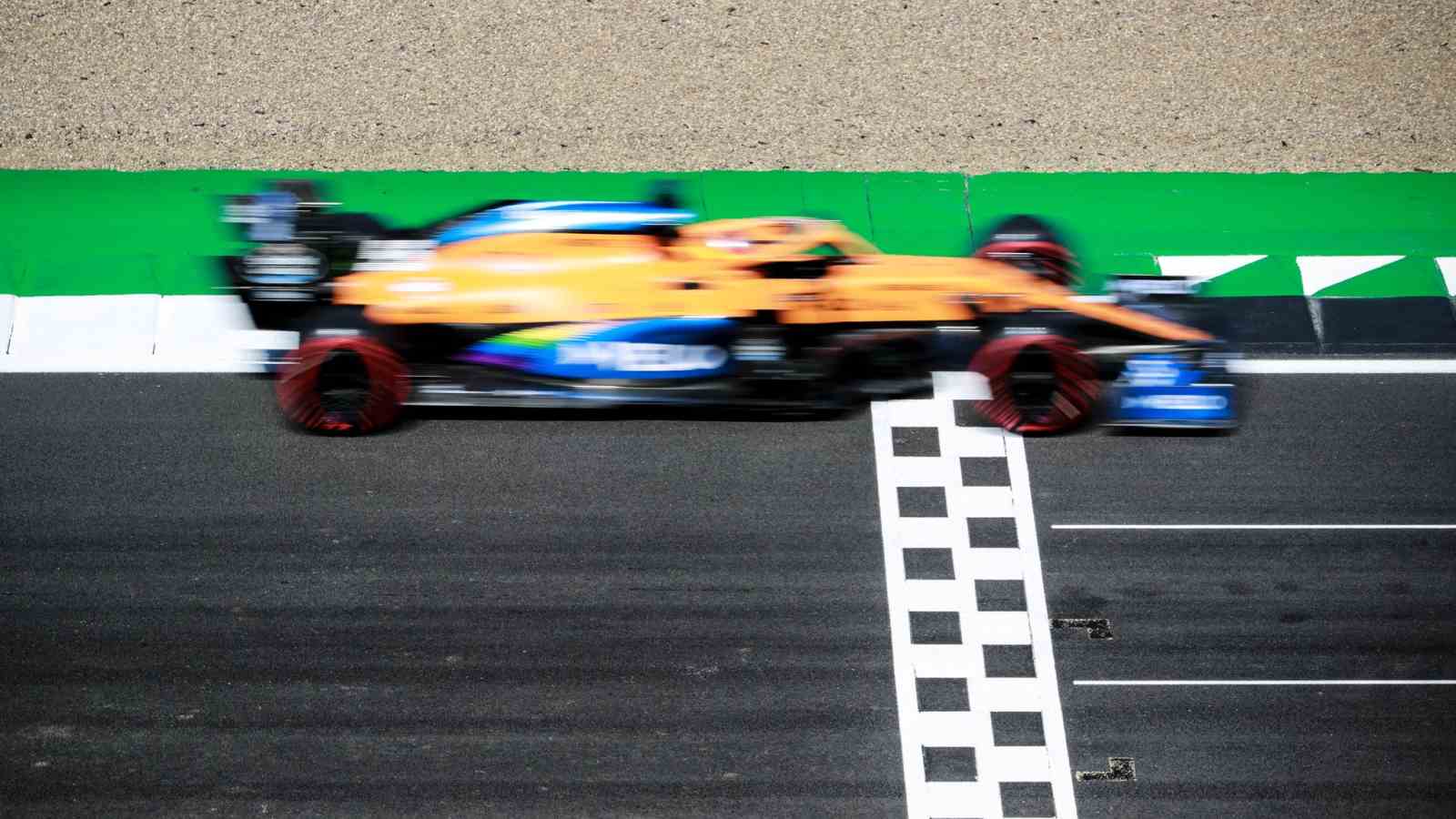 Carlos Sainz marcou 1min26s918 e ficou com a nona posição