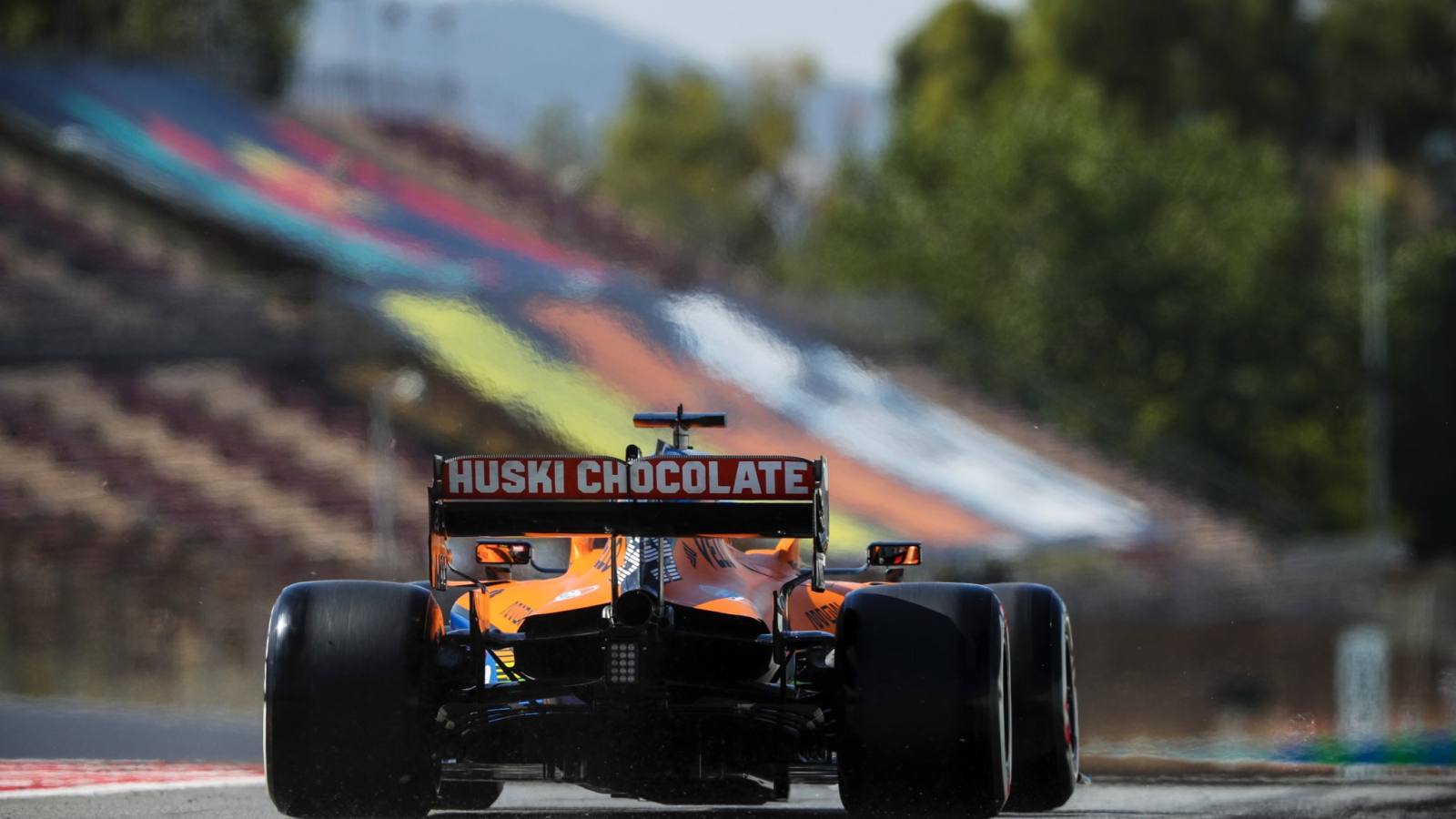 É a última corrida de Sainz em casa com a McLaren. Em 2021, ele vai para a Ferrari