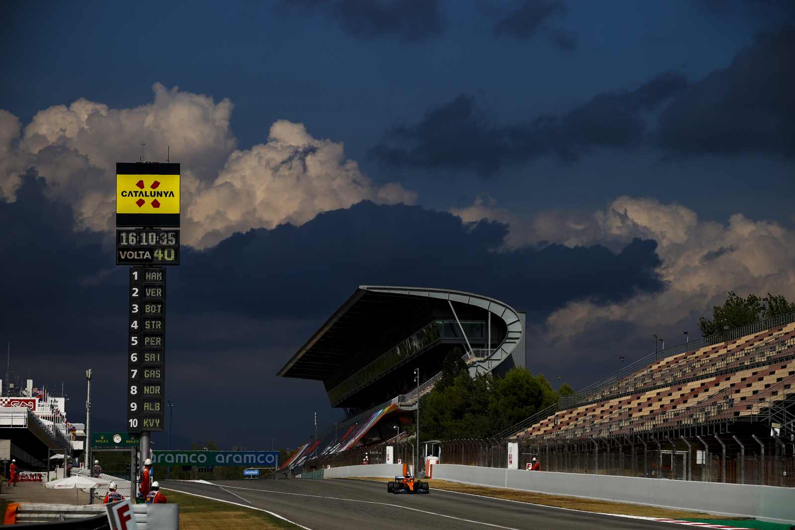 A chuva ameaçou o GP da Espanha, mas não apareceu durante as 66 voltas
