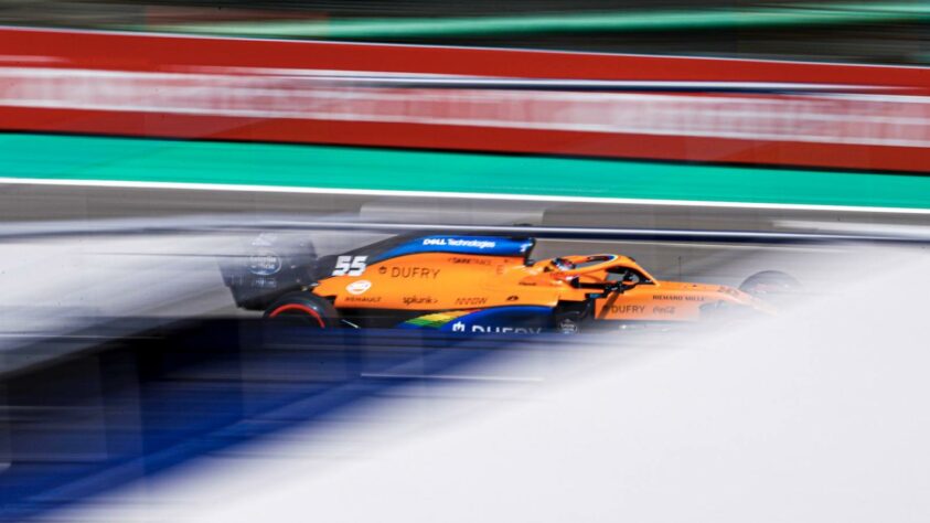Mesmo assim, ao ver Sainz superar a Racing Point, McLaren vê que também se beneficiou bem da evolução do motor francês (Foto: McLaren)