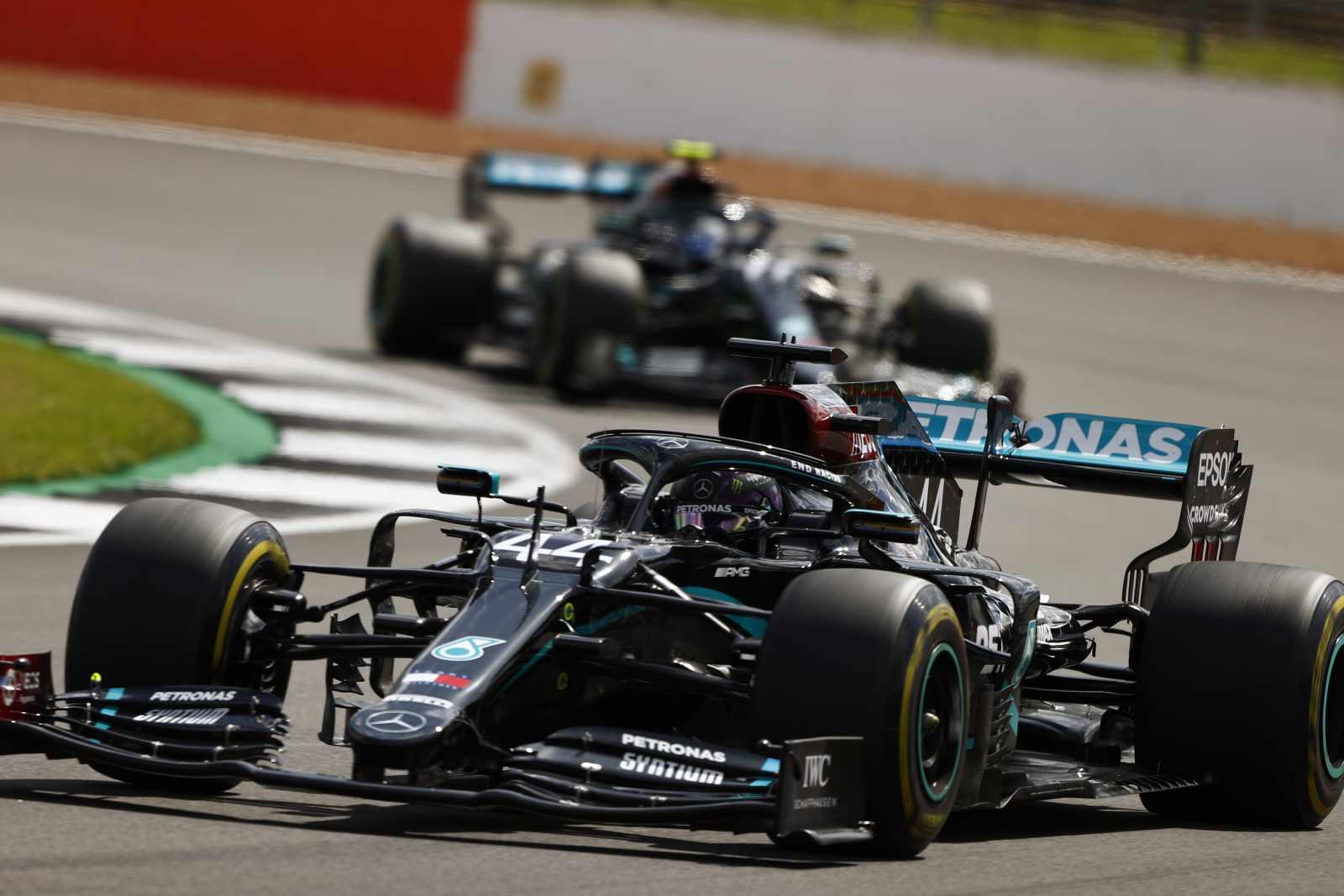 Foi a primeira vitória de ponta a ponta de Hamilton desde o GP de Abu Dhabi de 2019