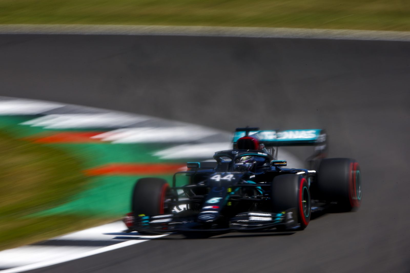 Lewis Hamilton espera conseguir mais uma vitória em Silverstone, após a dramática conquista no GP da Inglaterra no último fim de semana