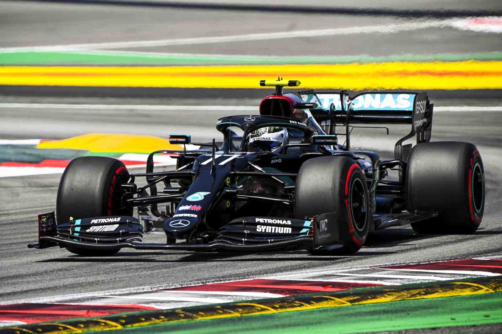 Valtteri Bottas novamente ficou na primeira fila do grid, mas agora em segundo