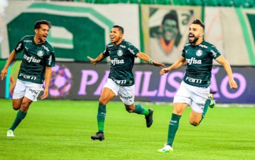 Na grande decisão do Paulista, o Alviverde ia vencendo por 1 a 0, com gol de Luiz Adriano, quando o Corinthians teve pênalti convertido por Jô. Nas cobranças das penalidades, Weverton brilhou e o Palmeiras sagrou-se campeão do estadual após empate por 1 a 1 no tempo normal.