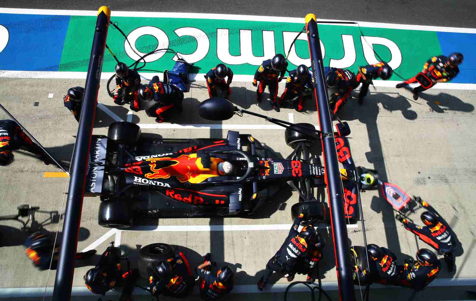 Verstappen passou Bottas logo após o primeiro pit-stop 