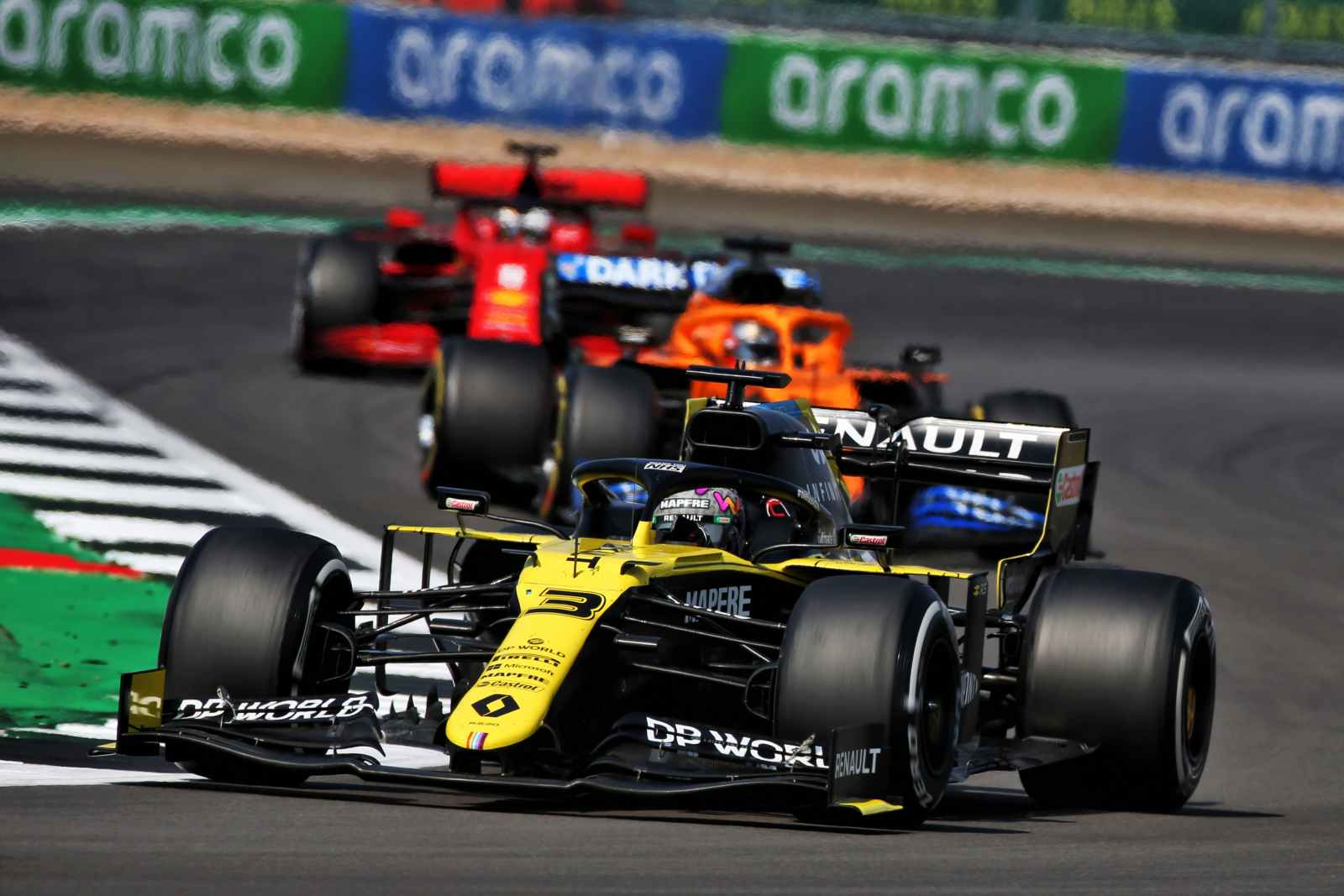 Australiano rodou enquanto disputava posição com Lando Norris e não teve bom ritmo