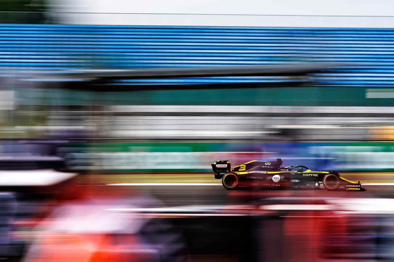 O piloto vinha em uma sequência de três corridas pontuando 