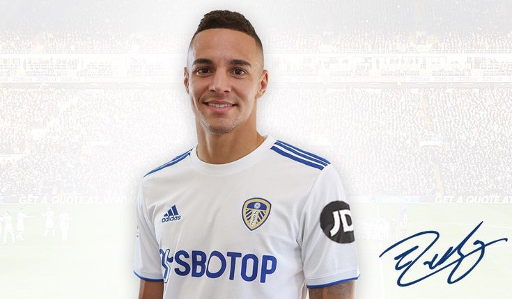 FECHADO: O Leeds United, comandado por Marcelo Bielsa, anunciou a contratação de Rodrigo, jogador que desde 2014 atuava pela equipe do Valencia. Segundo o Sky Sports, a transação teve custo de 27 milhões de libras e o acordo foi fixado até 2024.