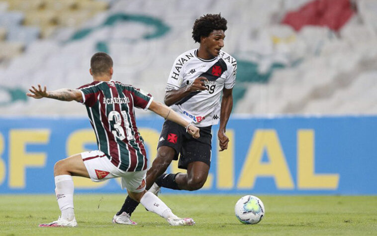 11º - TALLES MAGNO - Vasco (C$ 10,69) - É um atacante que pontua mais com desarmes (19 no campeonato) e faltas sofridas (30). Já fez mais de 4 pontos sem gol ou assistência em três ocasiões. Deixou uma bola na rede e soma dois passes para gol, resultando numa média de 5.16.