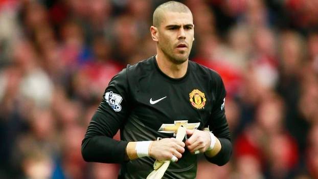 O goleiro Victor Valdés foi titular do Barcelona por 12 temporadas, entre 2002 e 2014, jogando 536 partidas. Se transferiu para o Manchester United, Standard de Liege e encerrou a carreira no Middlesbrough.