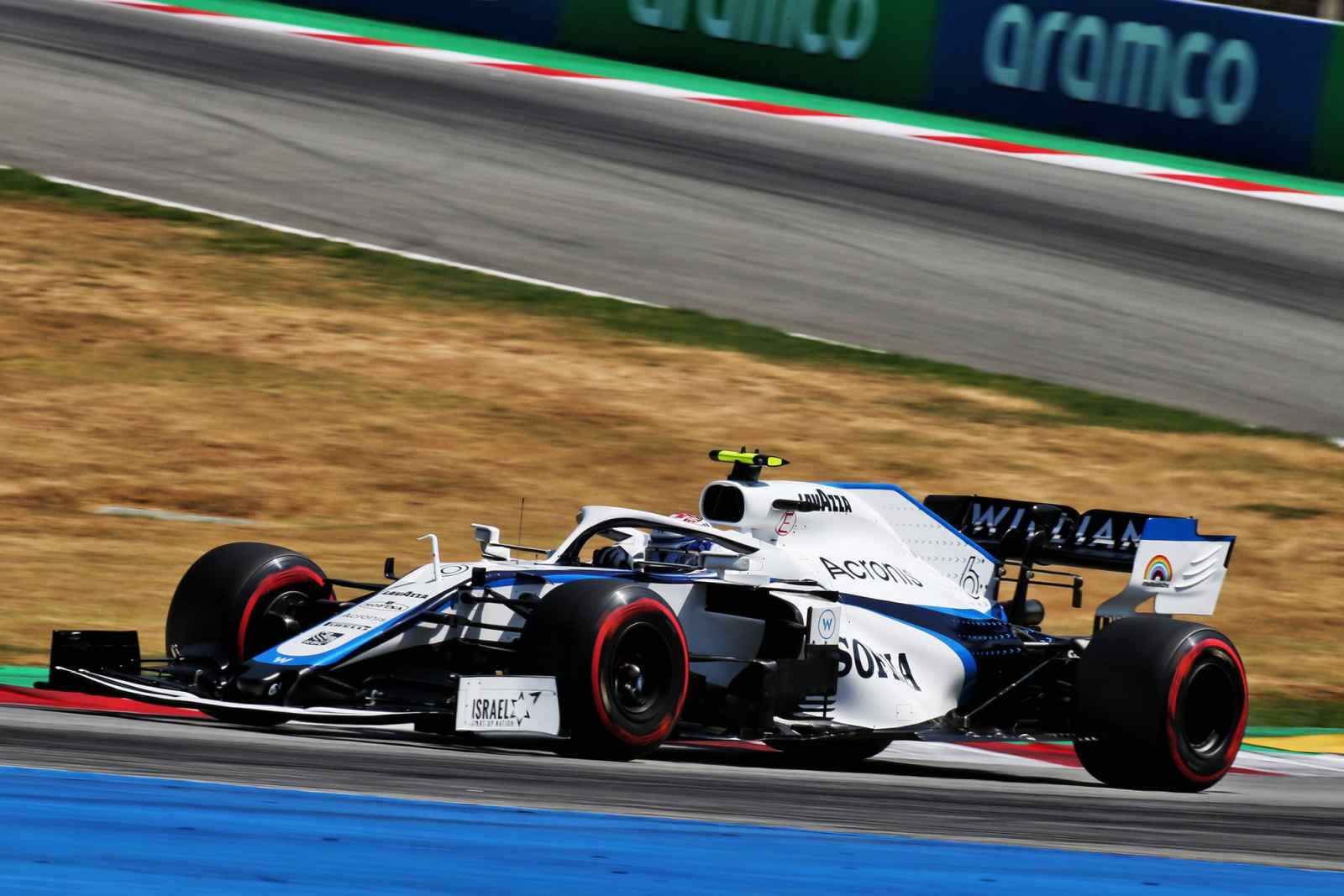 Nicholas Latifi ficou novamente no fim do grid e larga em 19º