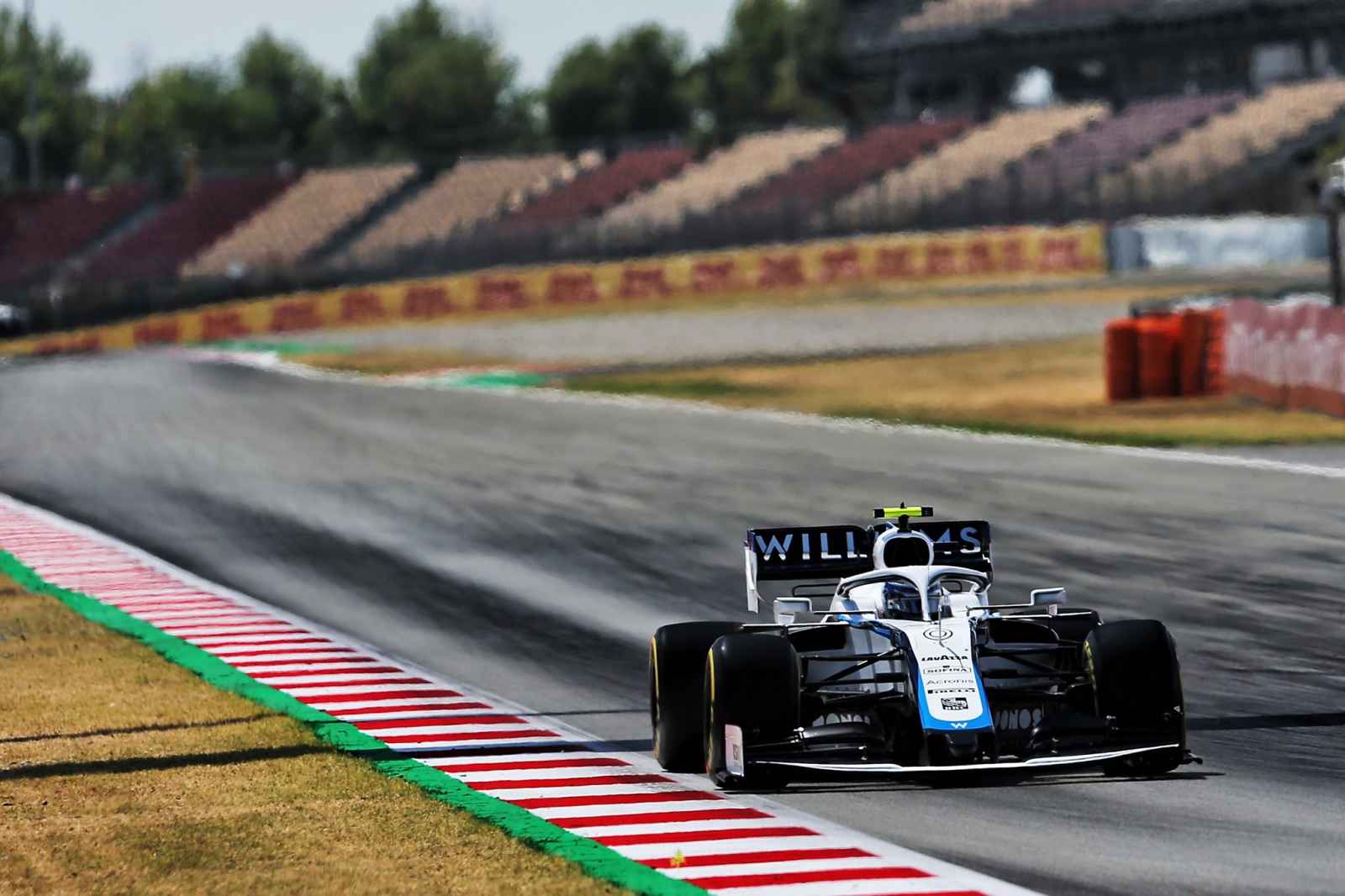 Nicholas Latifi foi apenas o 18º colocado em Barcelona