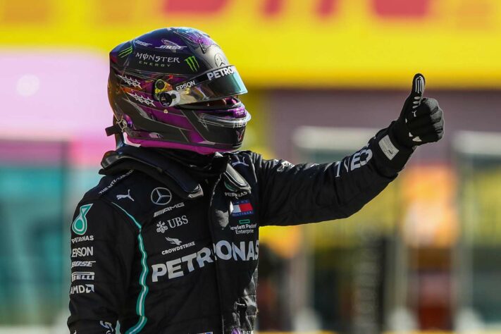 1) Lewis Hamilton (Mercedes), 1min15s144