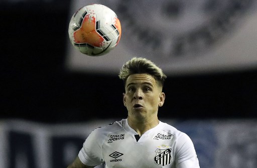 O Santos, mesmo com um a mais em parte do tempo, não saiu de um 0 a 0 com o Olimpia, na Vila Belmiro, no retorno da Libertadores, na noite desta terça-feira. O camisa 10 Soteldo foi o melhor do time santista. Confira as notas do Peixe no LANCE!