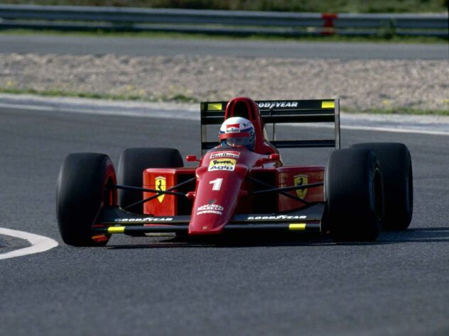 Alain Prost chegou à Ferrari como tricampeão mundial. Em 1990, foi vice. Em 1991, sofreu muito e deixou o time durante a temporada