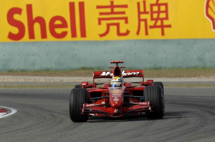 5 - Vice-campeão em 2008, Felipe Massa aparece com 11 vitórias
