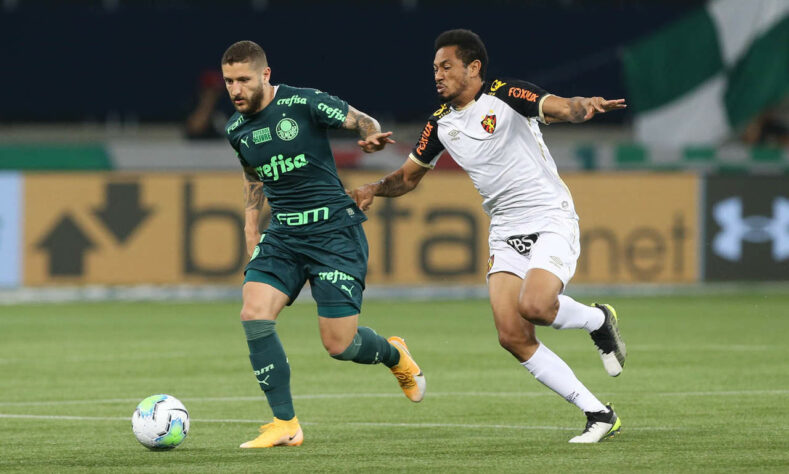 Sport - Sobe e Desce - Sobe: Sem afobação - Mesmo com um homem a menos, a equipe tentou trabalhar a bola em busca de um gol. / Desce: Sander - O lateral prejudicou muito o time, recuando mal a bola para o goleiro no primeiro gol do Palmeiras e sendo expulso no primeiro tempo.