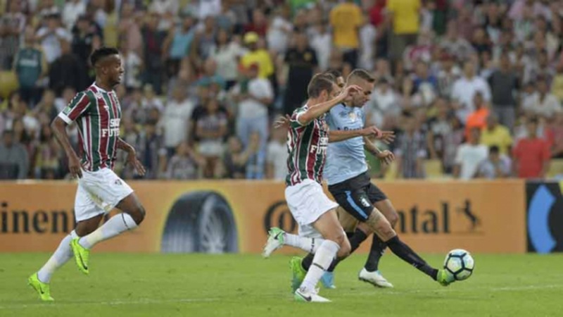 Em 2017, por sua vez, o Fluminense chegou às oitavas de finais e decidia em casa contra o Grêmio. Entretanto, foram duas derrotas, uma por 3 a 1 em Porto Alegre e outra por 2 a 0 no Rio de Janeiro.
