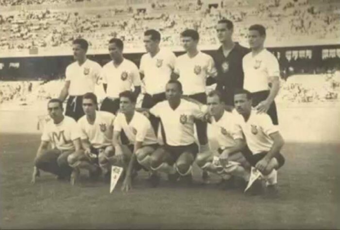Barcelona x Corinthians - 4 jogos - 4 vitórias do Corinthians (1953 [foto], 1953, 1959 e 1969).