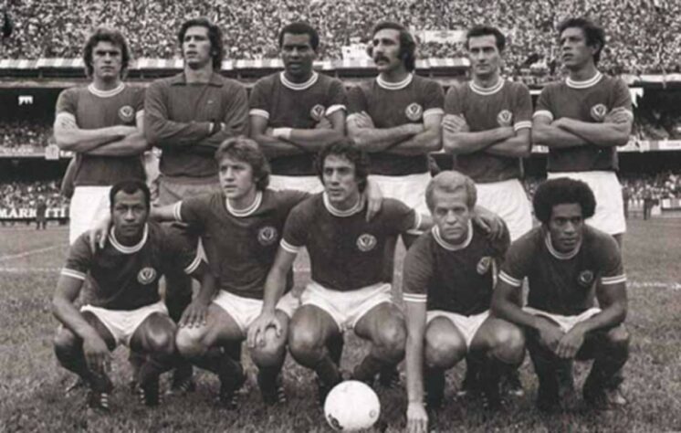 Barcelona x Palmeiras - 3 jogos - 2 vitórias do Palmeiras (1969 e 1974 [foto]) e 1 empate (1949).
