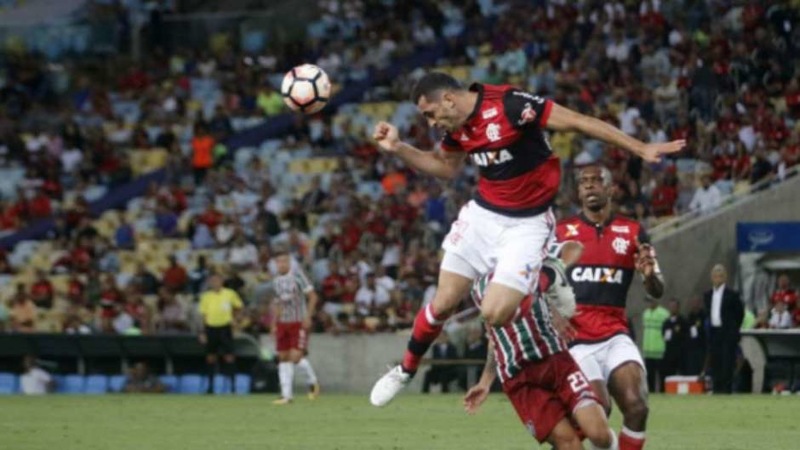 Já em 2017, o Fluminense teve pela frente o clássico contra o Flamengo nas quartas de finais da competição. O Rubro-negro venceu por 1 a 0 e após um empate eletrizante por 3 a 3 se classificou para a semifinal e mais tarde perdeu a final para o Independiente, de Almagro. 