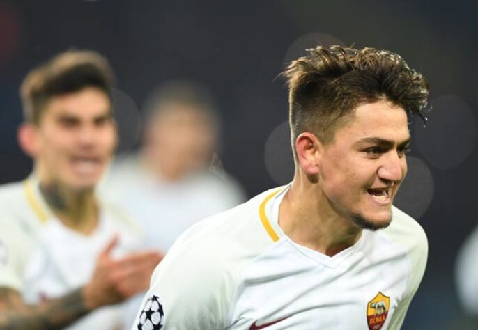 ESQUENTOU: O Leicester está muito próximo de contratar Cengiz Ünder. De acordo com Fabrizio Romano, o atacante da Roma chegaria por um empréstimo com opção de compra por 27 milhões de euros (cerca de R$ 168 milhões).