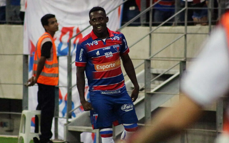 Em novembro de 2020, David e Yuri César (foto), jogadores do Fortaleza, foram flagrados em uma boate na capital cearense.