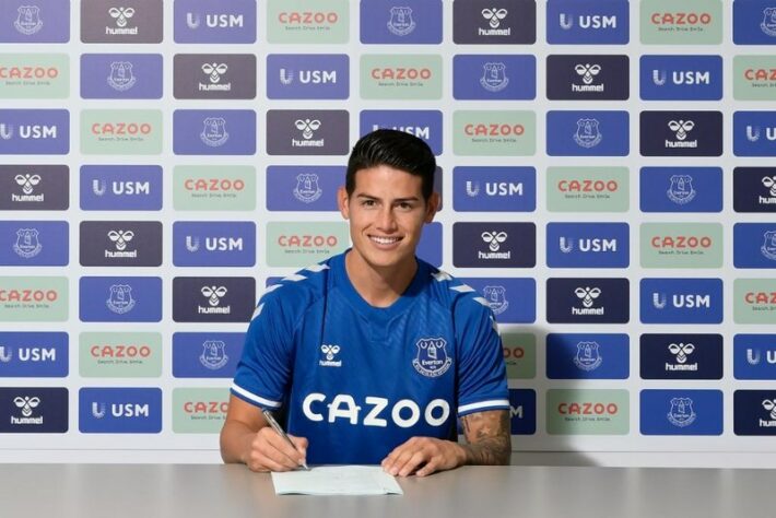 FECHADO - O Everton anunciou mais um reforço para a próxima temporada. James Rodríguez assinou um contrato de dois anos com opção de extensão por mais uma temporada.