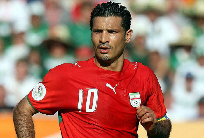 1 – Ali Daei - Hoje treinador de futebol, Ali Daei é o maior goleador de uma seleção. Tem 109 gols nas 149 partidas que disputou pela seleção iraniana. O feito se torna ainda mais importante pois ele não defendia uma equipe de ponta. Esteve nas Copas do Mundo de 1998 e 2006.