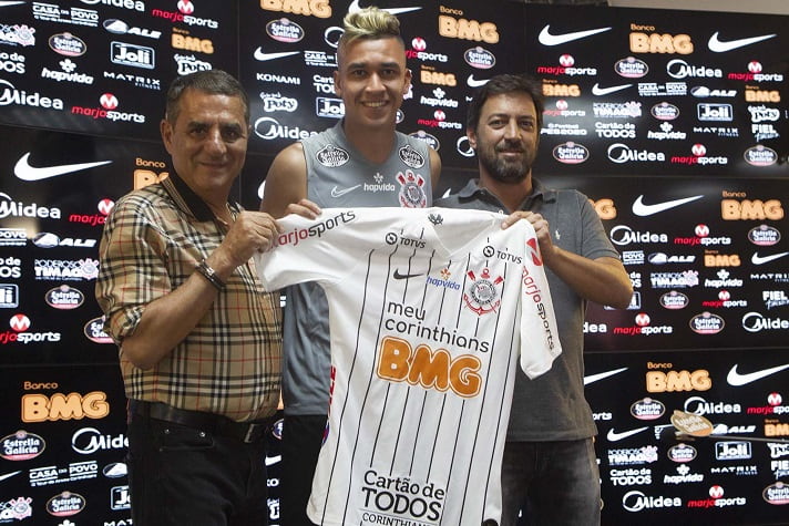 Cantillo - Apresentado em 10 de janeiro - Contratado junto ao Junior de Barranquilla-COL, teve um ótimo início e dominou o meio-campo até a pausa. Na volta, foi diagnosticado com Covid-19 e perdeu espaço, atualmente é reserva - Fez 26 jogos oficiais na temporada, 19 como titular e deu uma assistência.