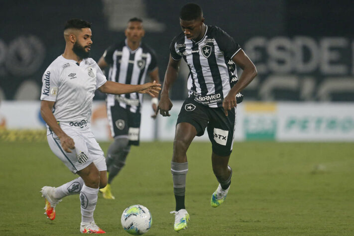 15º - Botafogo - 43,1% de aproveitamento - 17 jogos - 4 vitórias - 10 empates - 3 derrotas