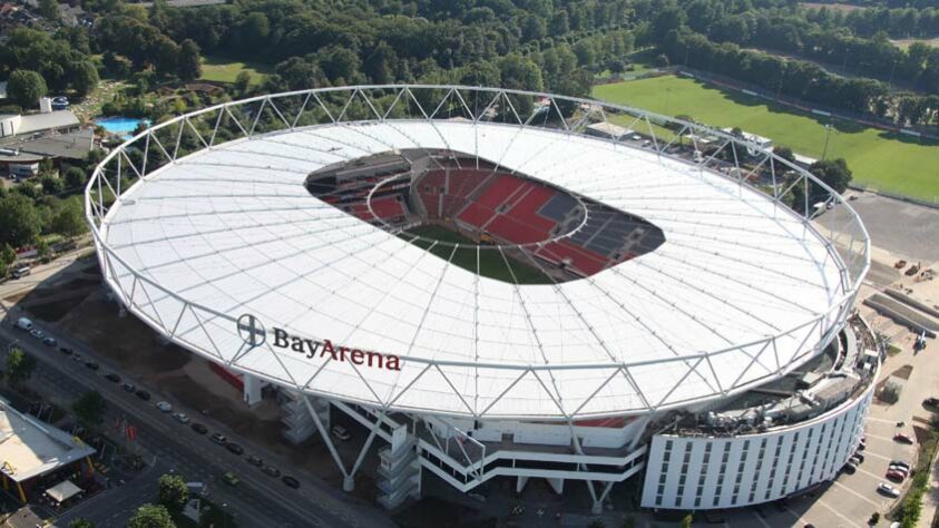A Bay Arena, do Bayer Leverkusen, também rende direitos de exploração da marca do estádio.