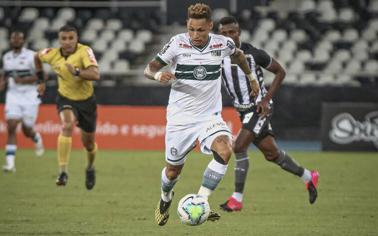 Coritiba - SOBE: Wilson  O experiente goleiro foi o destaque individual do Coxa. Com defesas importantes durante o jogo, Wilson garantiu o empate fora de casa para sua equipe.  DESCE: Criatividade O Coritiba teve muitas dificuldades de criar jogadas na partida e assustou apenas em contra-ataques ou bolas alçadas na área. Faltou criatividade ao meio-campo do Coxa.