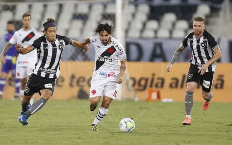 Na noite desta quinta-feira, no Estádio de Nilton Santos, o jogo de ida da quarta fase da Copa do Brasil entre Botafogo e Vasco não teve um final feliz para o Cruzmaltino. Com gol de Matheus Babi, o Vasco saiu de campo derrotado por 1 a 0, em uma noite não tão feliz quanto a do último domingo, onde pelo Brasileirão, venceu o mesmo Botafogo por 3 a 2. Veja as notas do LANCE! (Por Felippe Rocha - felipperocha@lancenet.com.br)