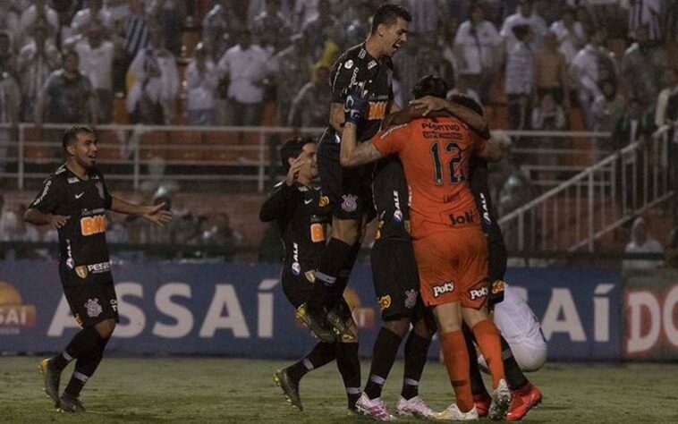 Na semifinal do Paulistão de 2019, espalmou a bola no pé de Derlis González e sofreu o gol em seguida, complicando a situação corinthiana na competição, que tinha um time muito questionável naquele ano.