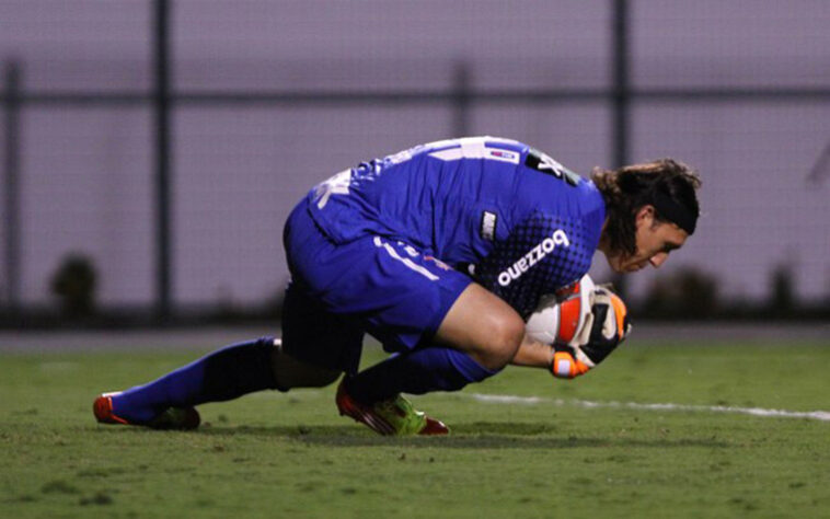 CÁSSIO- Corinthians (C$ 11,27) Terceiro goleiro com mais defesas no Brasileirão, tem o longo tabu contra o SPFC na NeoQuímica Arena á seu favor para garantir o SG.