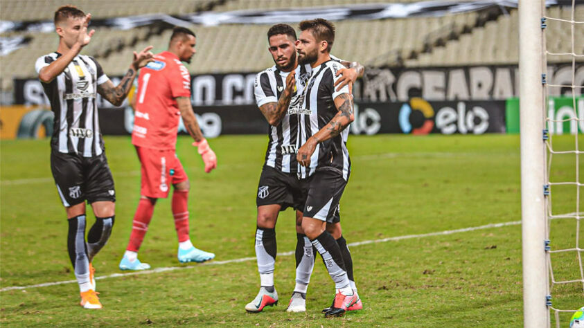 CEARÁ: Fernando Prass; Eduardo, Luiz Otávio, Tiago e Alyson; Fabinho, Fernando Sobral, Ricardinho e Vinicius; Leandro Carvalho e Cléber. Técnico: Guto Ferreira