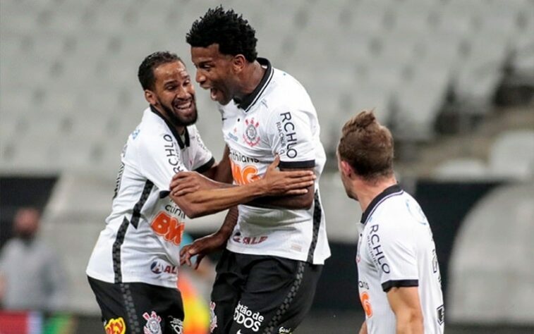 Julho - Quase eliminado do Paulistão, o Corinthians enfrentou e venceu o Palmeiras na Neo Química Arena, renovando as esperanças na competição. No jogo seguinte, bateu o Oeste e se garantiu no mata-mata. Nas quartas de final bateu o favorito Red Bull Bragantino (já com Jô) e conquistou vaga na semifinal do estadual.