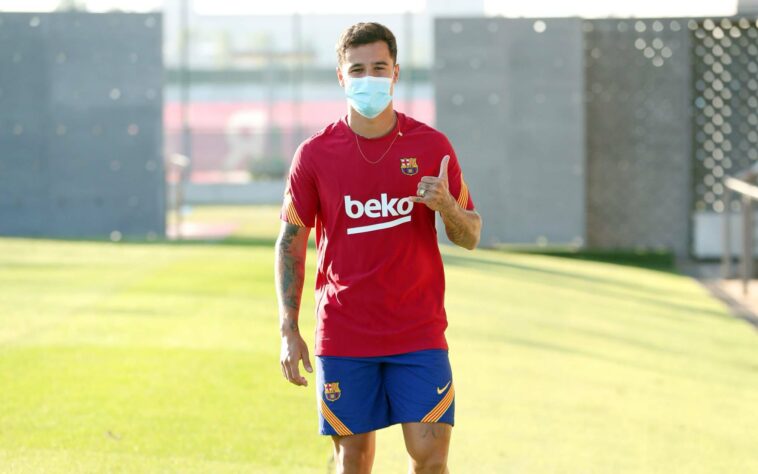 ESQUENTOU - Atualmente no Barcelona, Philippe Coutinho não deverá seguir no time espanhol na próxima temporada. Com isso, alguns times já manifestaram o interesse de tê-lo, sendo um deles o Everton, da Inglaterra. Segundo informações do The Sun, a equipe que disputa a Premier League deverá fazer uma proposta milionária pelo craque. Na publicação, o valor está na casa dos 35 milhões de euros (pouco mais que R$ 227 milhões).