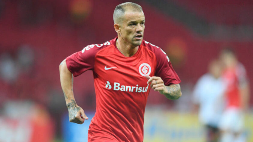 D’Alessandro (meia) - Internacional - Ficando sem clube