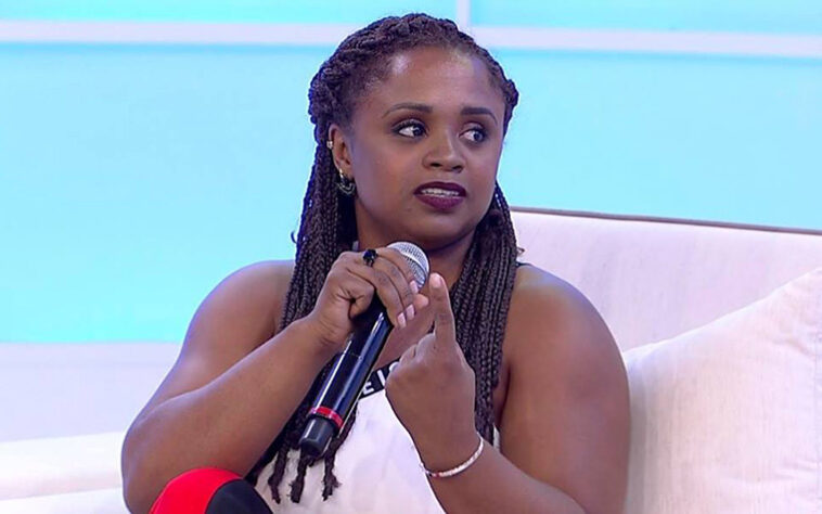 Durante a transmissão da medalha de Rebeca, a ex-ginasta e hoje comentarista, Daiane dos Santos, também comoveu o Brasil com seu discurso. “A primeira medalha do Brasil num Mundial de Ginástica foi negra. A primeira medalha do Brasil na Ginástica feminina foi negra. Isso é muito importante. Diziam que a gente não podia estar nesses lugares”, disse Daiane, emocionada.