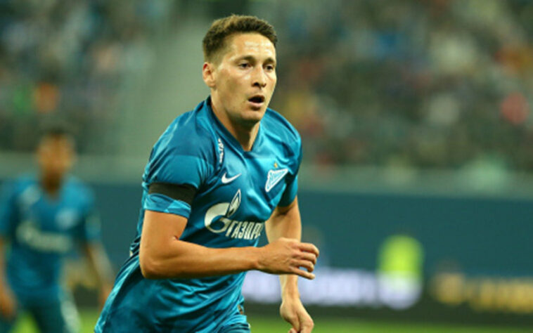 Daler Kuzyaev (meia/27 anos) – O meia russo que passou as últimas três temporadas no Zenit e está avaliado em 8 milhões de euros (por volta e 50 milhões de reais), está sem clube desde o início de agosto deste ano.