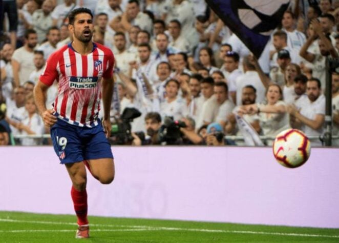 Diego Costa: brasileiro naturalizado espanhol, o jogador está sem clube após deixar o Atlético de Madrid, onde ficou por dois anos. Seu valor de mercado gira em torno dos 10 milhões de euros (R$ 64 milhões), segundo o Transfermarkt. 