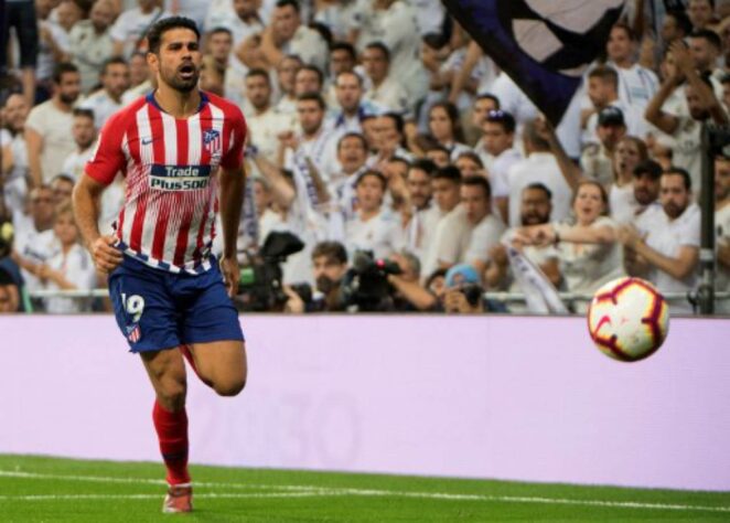 FECHADO - O atacante Diego Costa acertou a rescisão de seu contrato com o Atlético de Madrid e está livre no mercado para assinar com uma nova equipe. O vínculo do atleta iria até o final da temporada, mas o centroavante alegou motivos pessoais para deixar o time de Simeone a partir desta terça-feira.